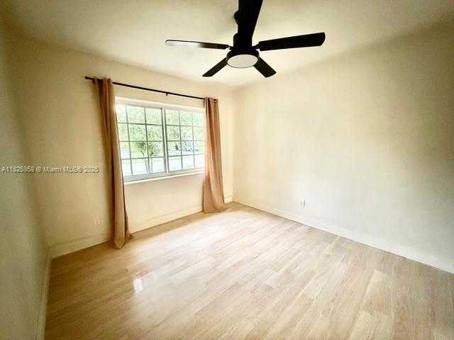 Small Image of 12995 NORTH EAST 5TH AVE, North Miami Number 18