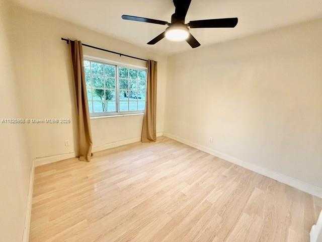 Small Image of 12995 NORTH EAST 5TH AVE, North Miami Number 20
