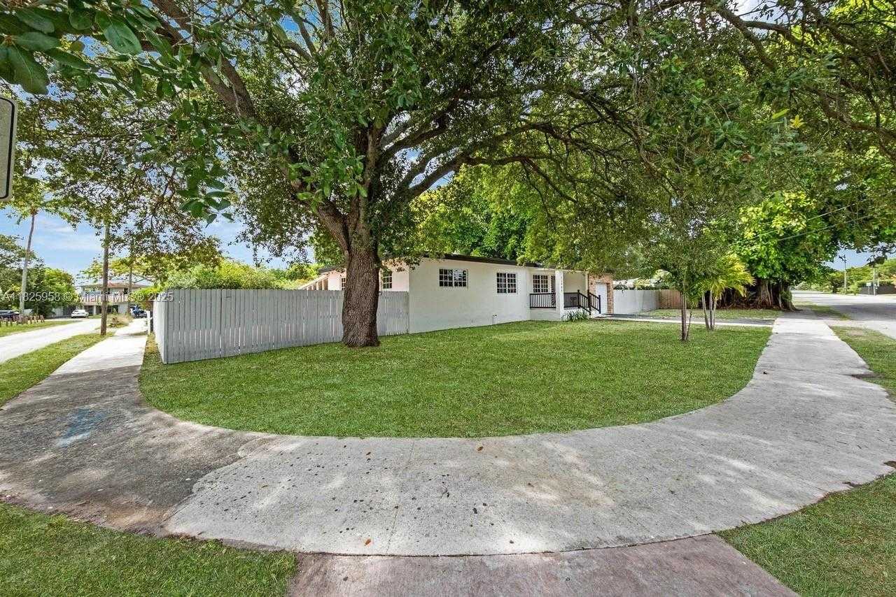 Small Image of 12995 NORTH EAST 5TH AVE, North Miami Number 5