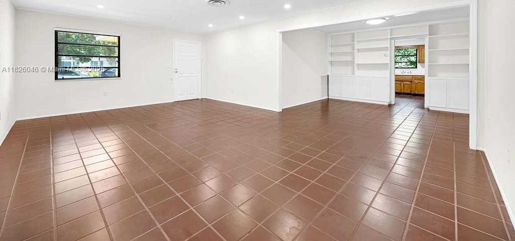 Small Image of 527 GERONA AVE, Coral Gables Number 10