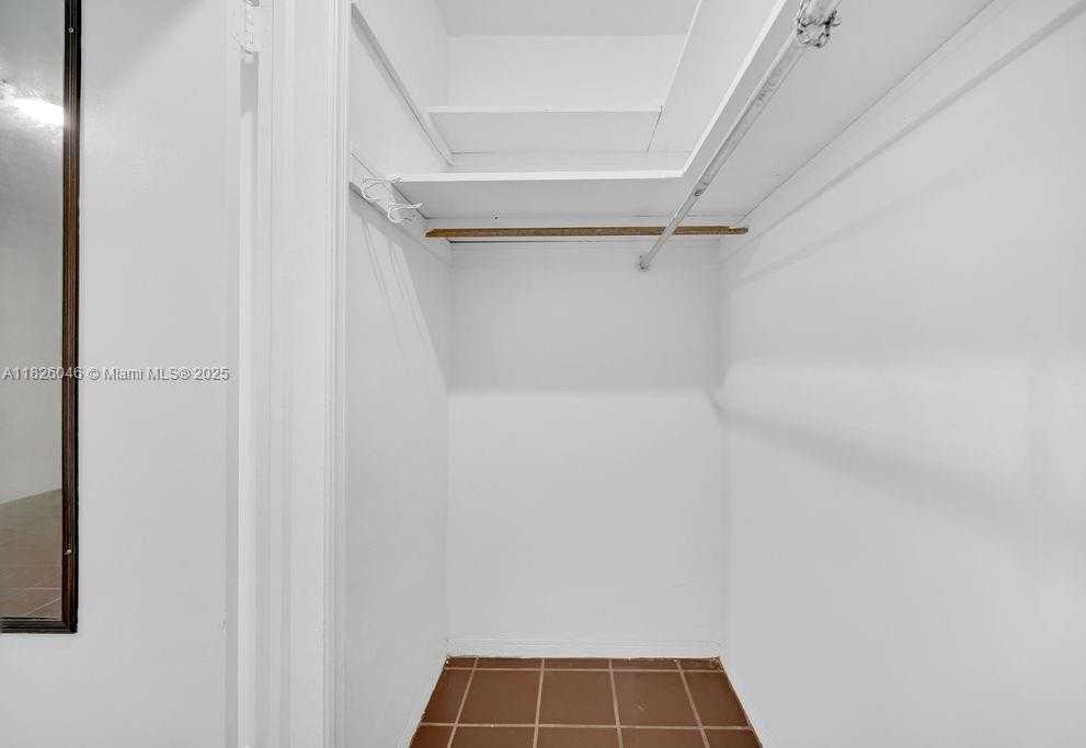 Small Image of 527 GERONA AVE, Coral Gables Number 17