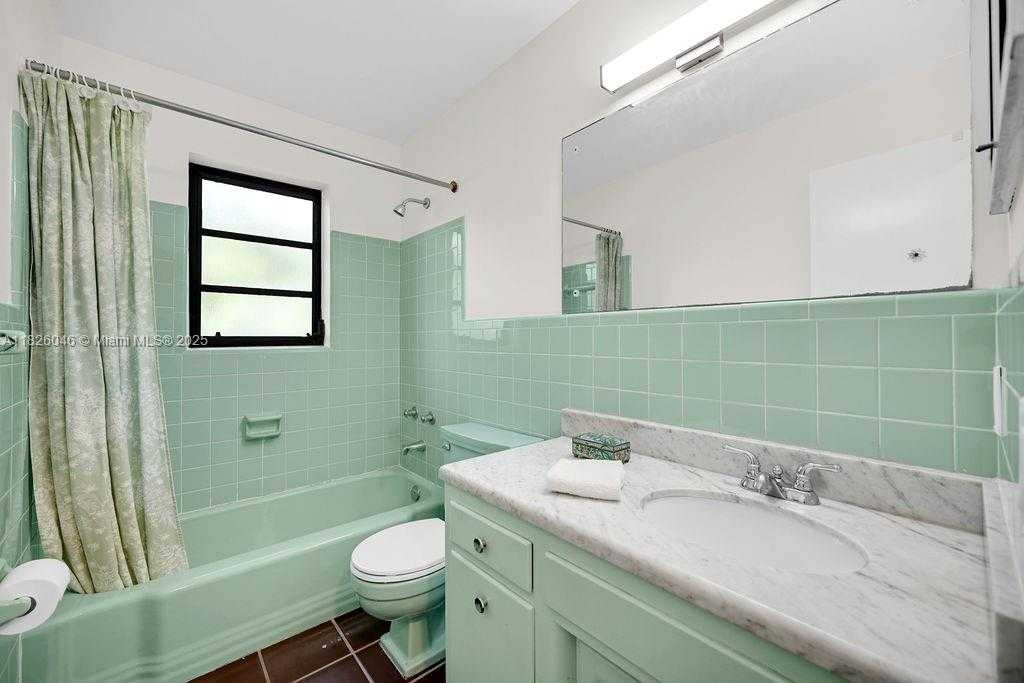 Small Image of 527 GERONA AVE, Coral Gables Number 24