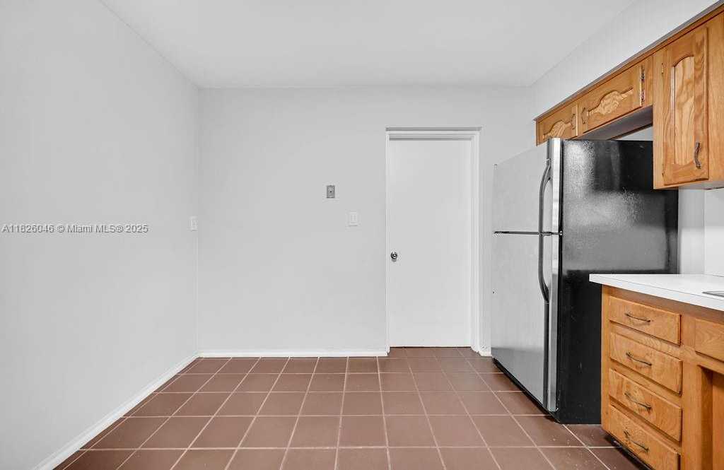 Small Image of 527 GERONA AVE, Coral Gables Number 26