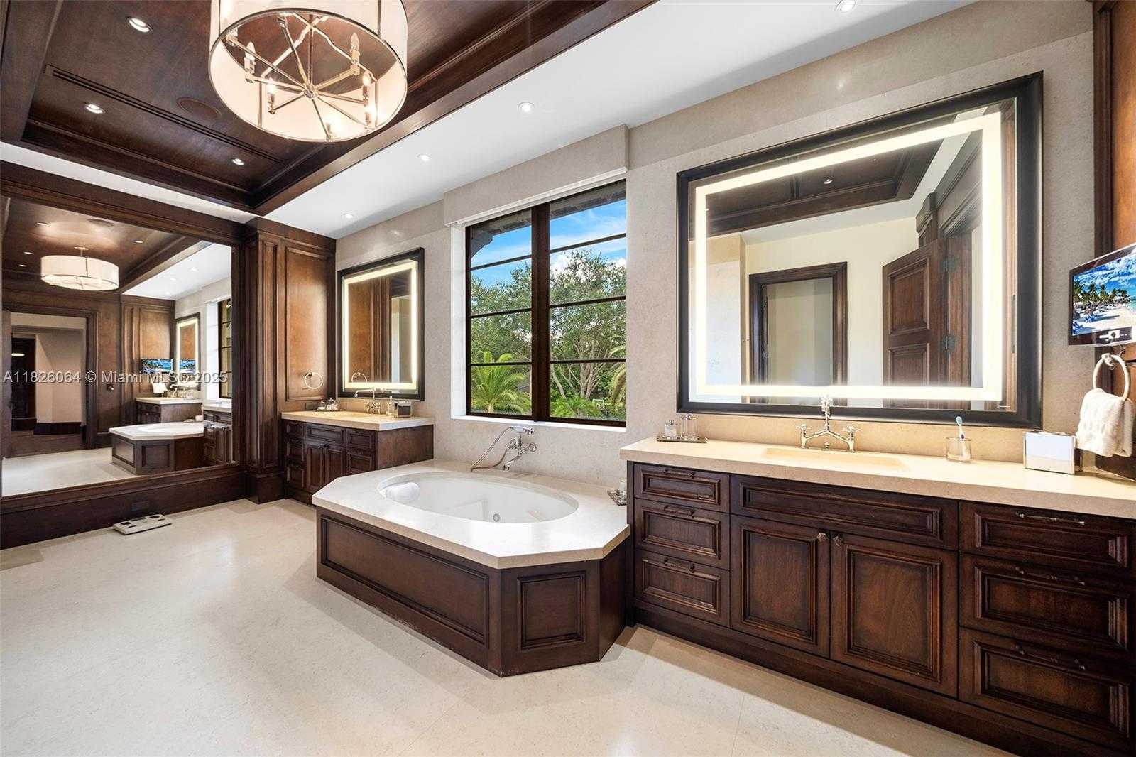 Small Image of 10101 SOUTH WEST 60TH CT, Pinecrest Number 43
