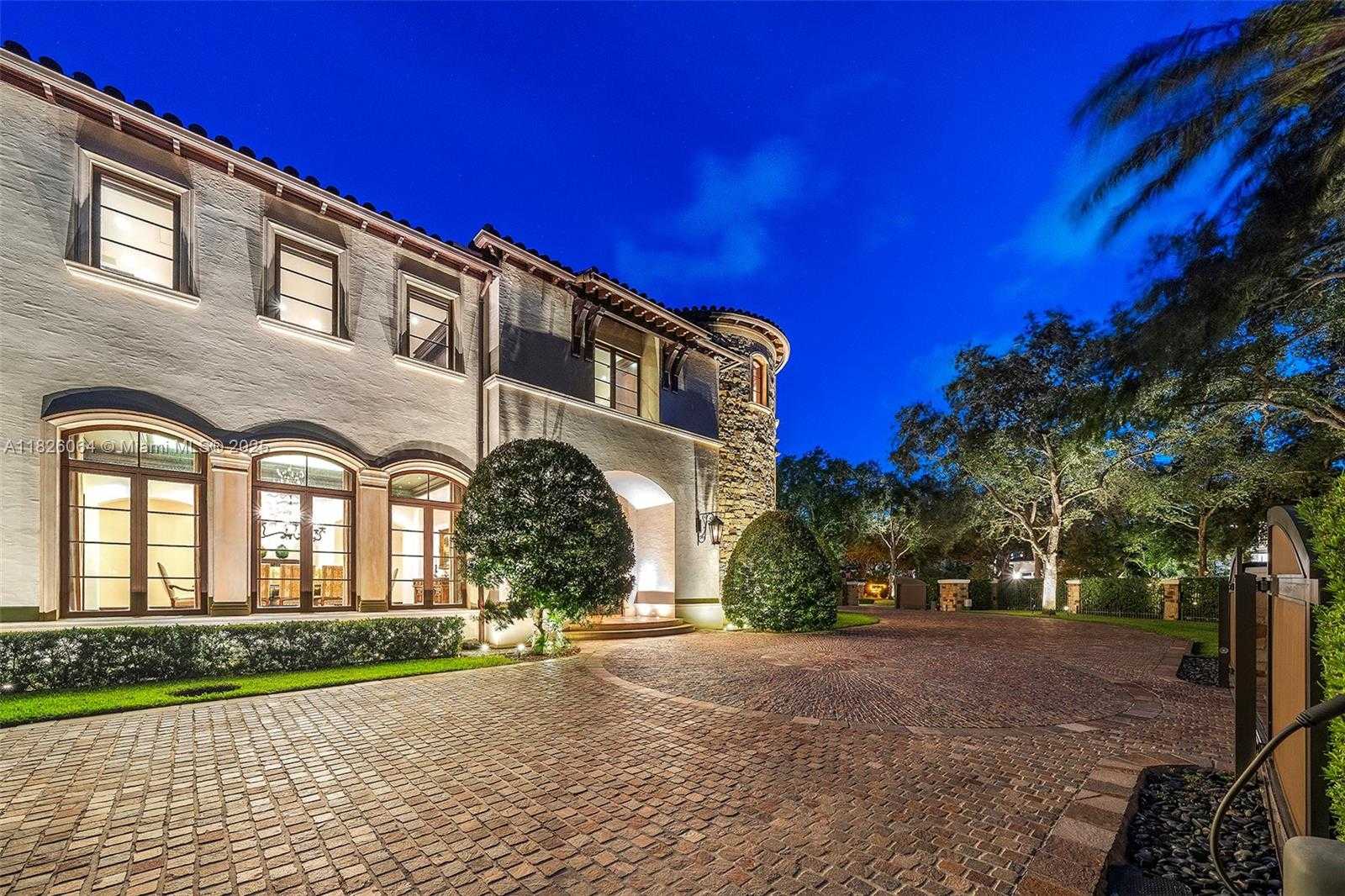 Small Image of 10101 SOUTH WEST 60TH CT, Pinecrest Number 5