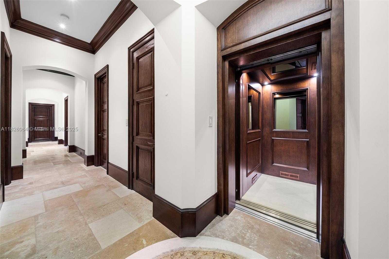 Small Image of 10101 SOUTH WEST 60TH CT, Pinecrest Number 56