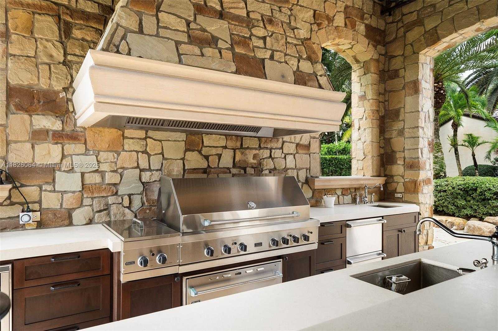 Small Image of 10101 SOUTH WEST 60TH CT, Pinecrest Number 70