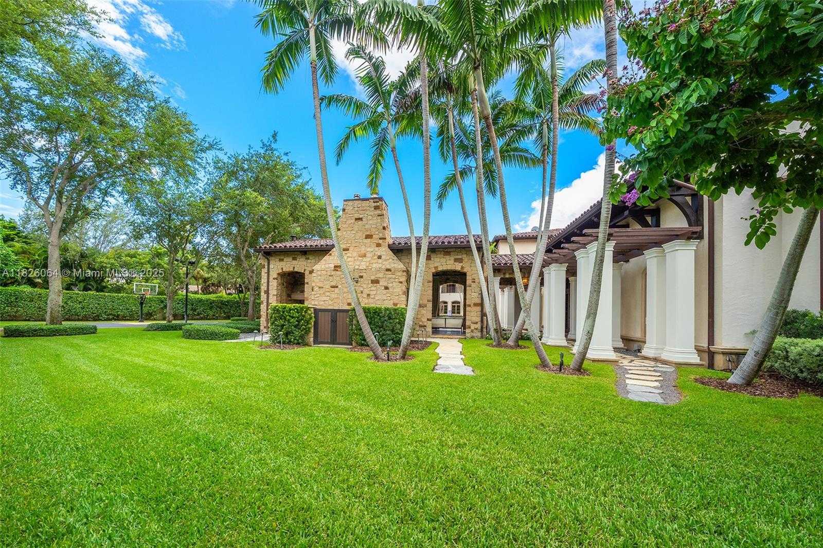 Small Image of 10101 SOUTH WEST 60TH CT, Pinecrest Number 73