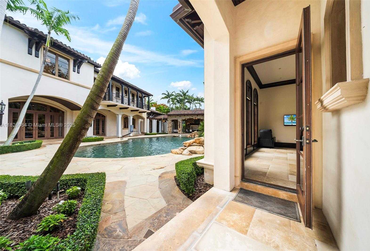 Small Image of 10101 SOUTH WEST 60TH CT, Pinecrest Number 78