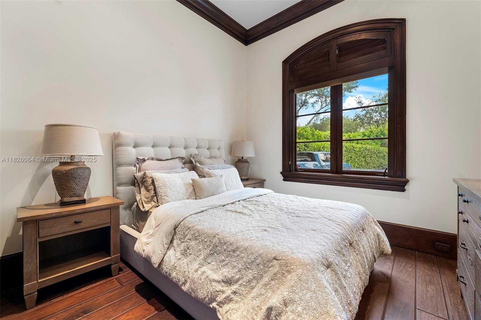 Small Image of 10101 SOUTH WEST 60TH CT, Pinecrest Number 83