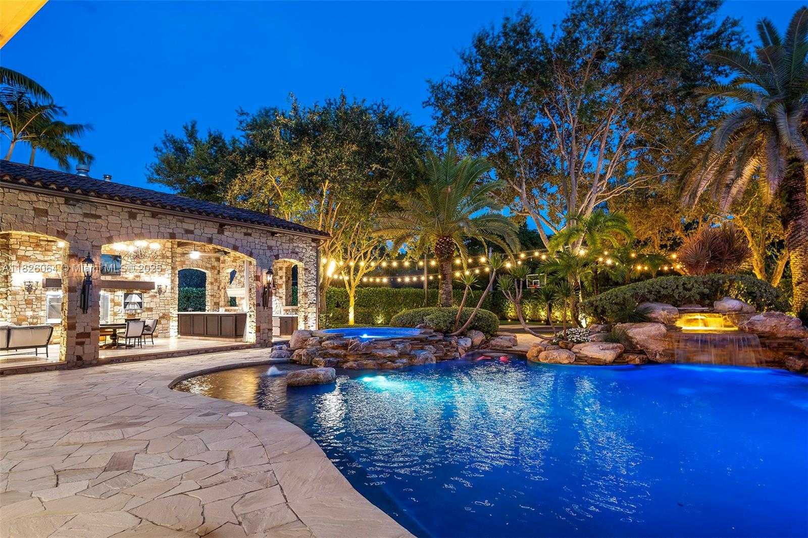 Small Image of 10101 SOUTH WEST 60TH CT, Pinecrest Number 89