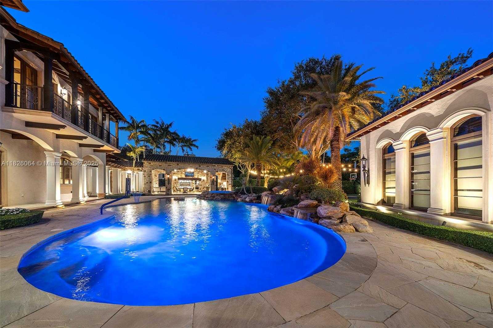 Small Image of 10101 SOUTH WEST 60TH CT, Pinecrest Number 90