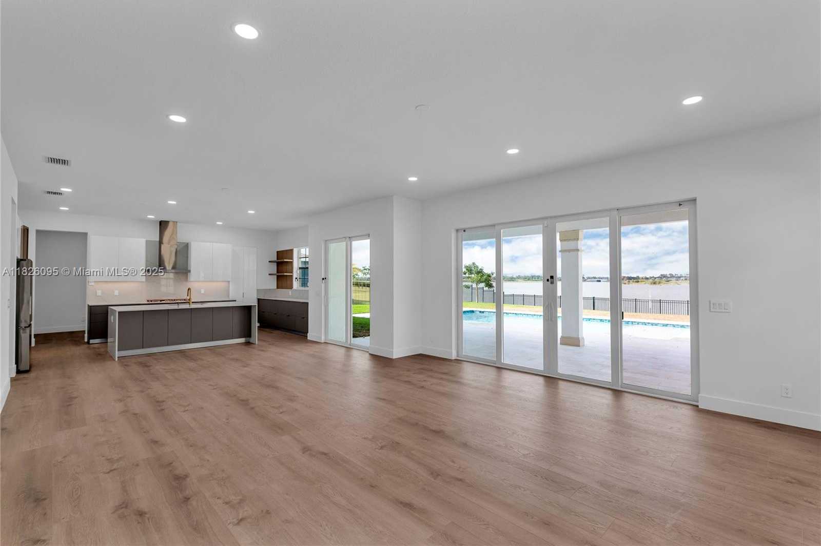 Small Image of 757 HOOKLINE CIR, Loxahatchee Number 19