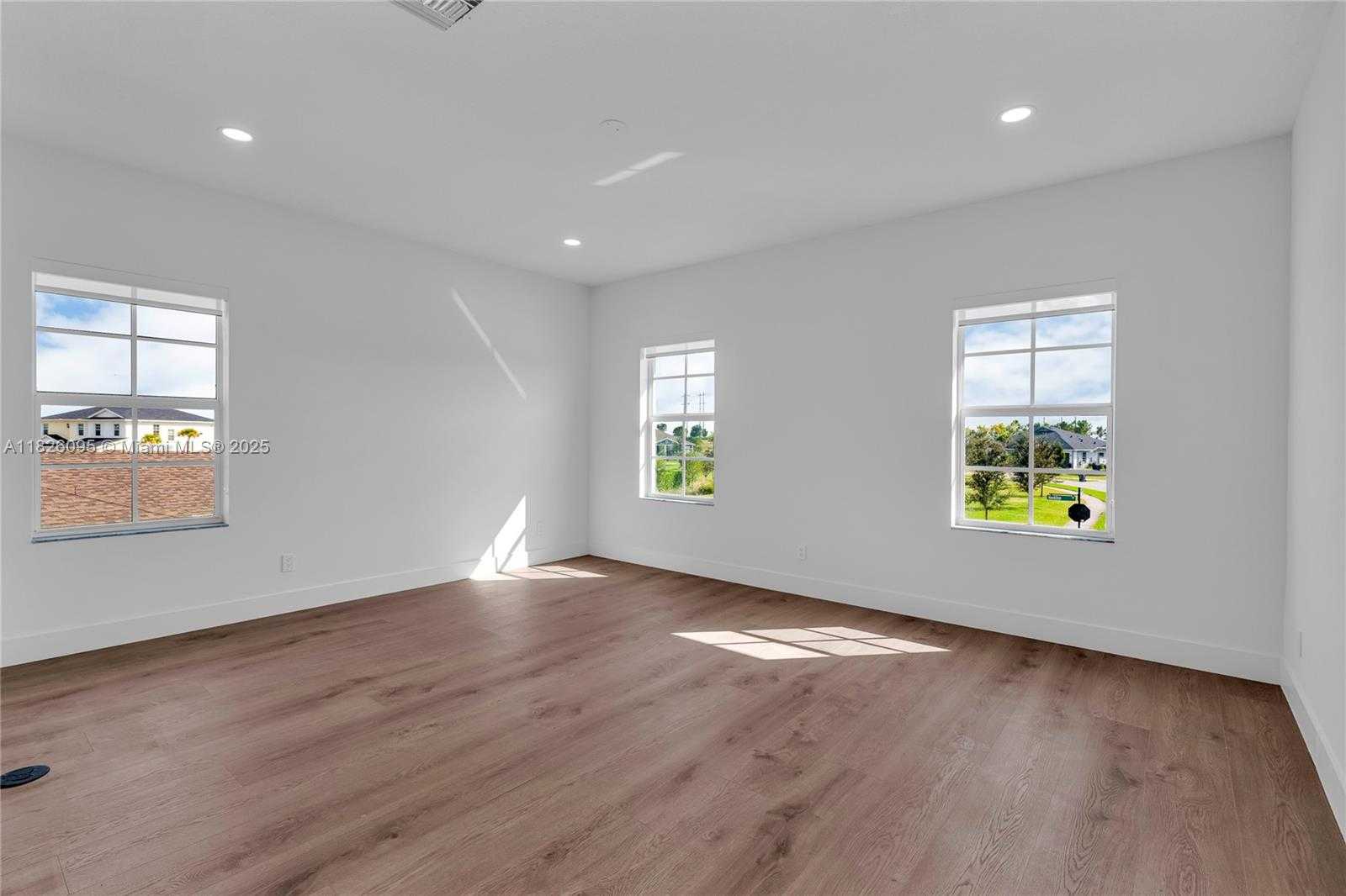 Small Image of 757 HOOKLINE CIR, Loxahatchee Number 23
