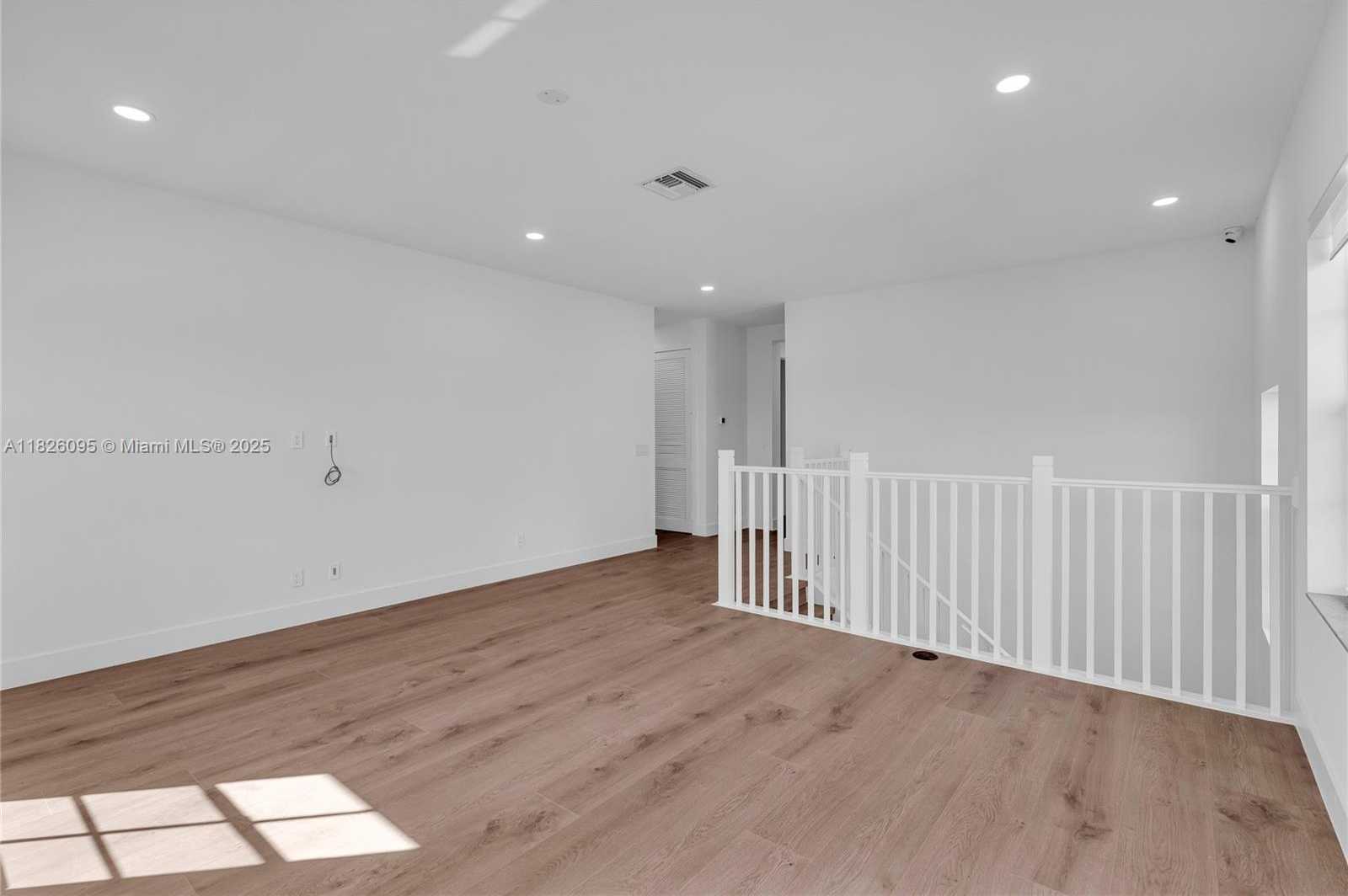 Small Image of 757 HOOKLINE CIR, Loxahatchee Number 24