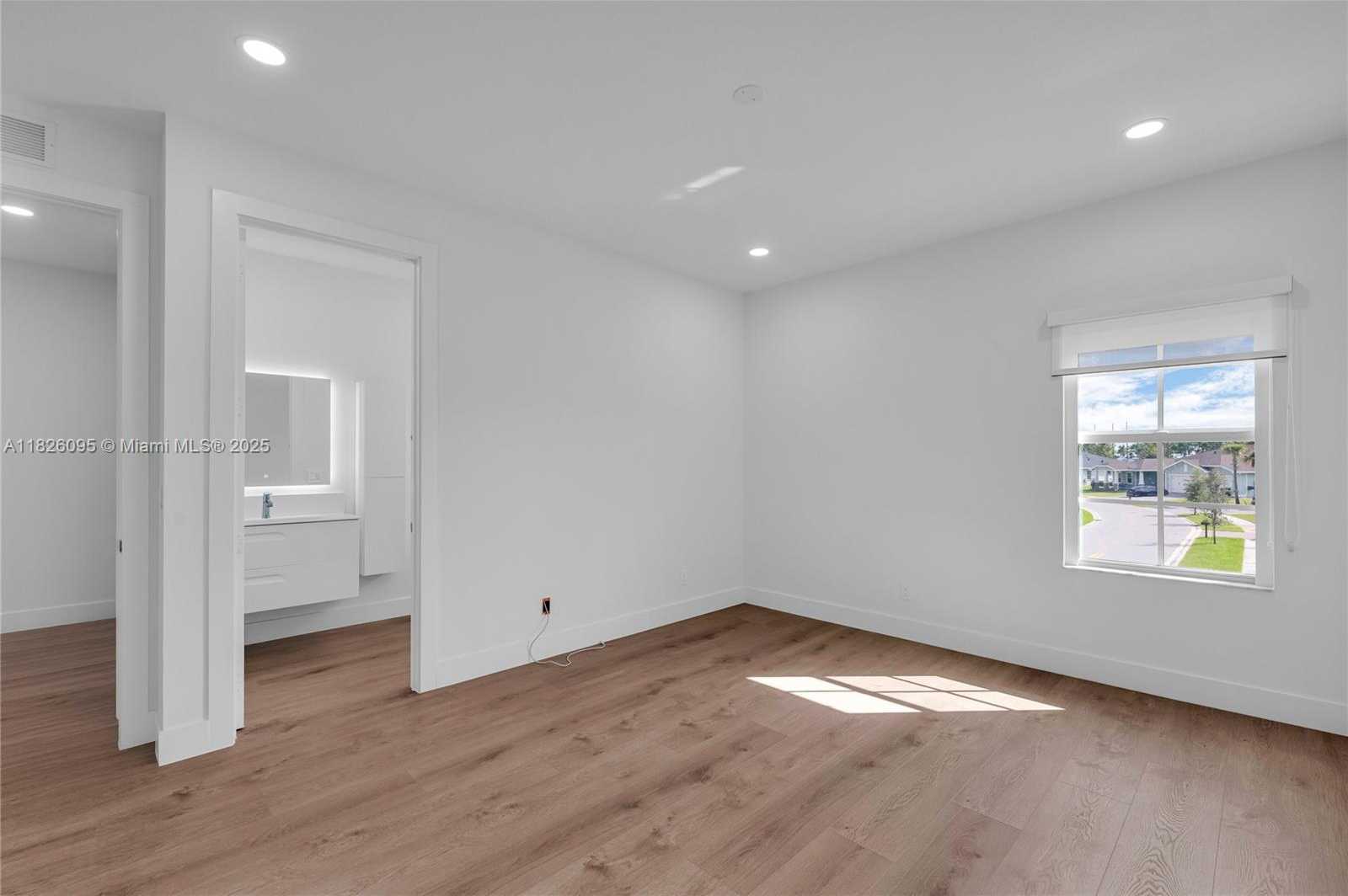 Small Image of 757 HOOKLINE CIR, Loxahatchee Number 32