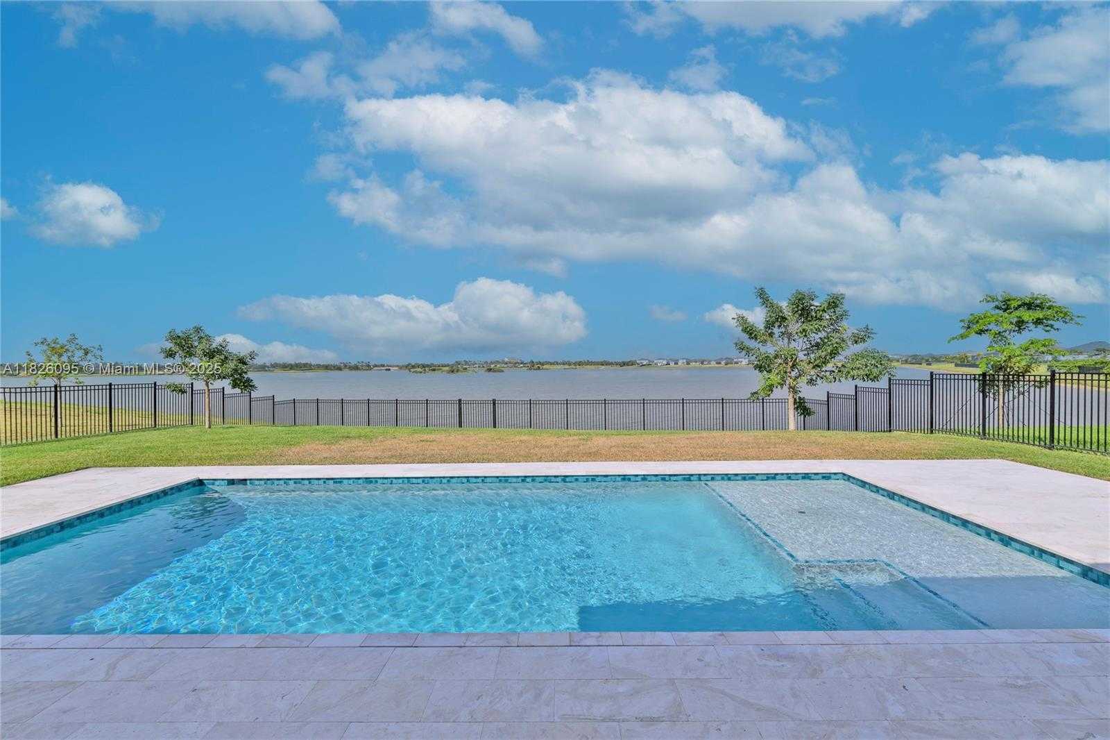 Small Image of 757 HOOKLINE CIR, Loxahatchee Number 47