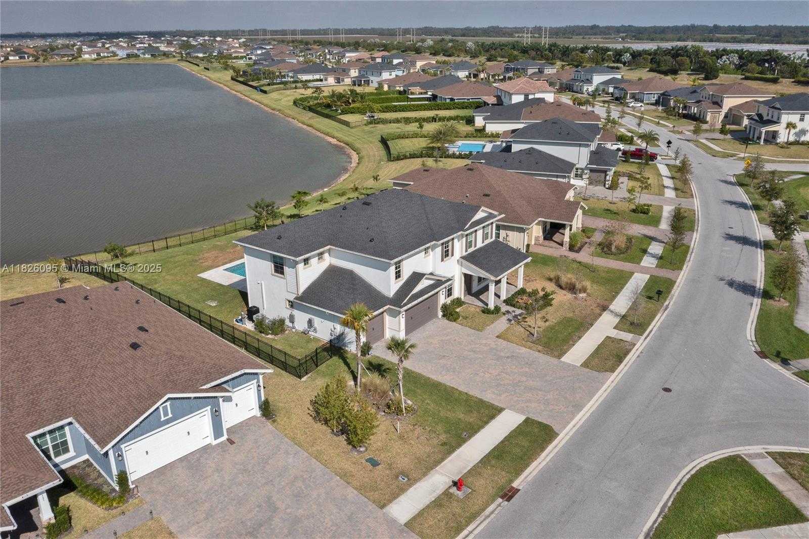 Small Image of 757 HOOKLINE CIR, Loxahatchee Number 62