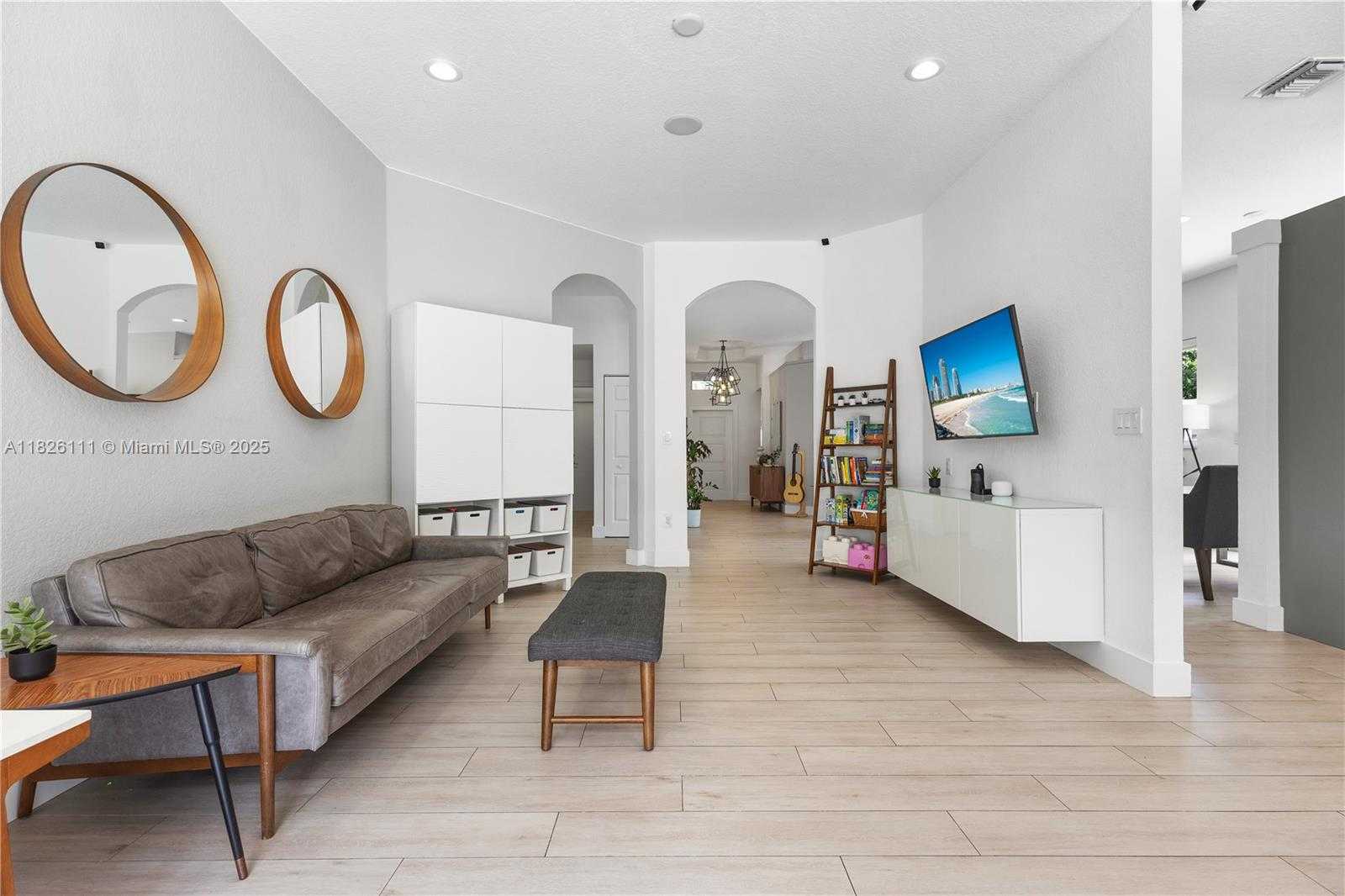 Small Image of 10989 NORTH WEST 73RD TER, Doral Number 15