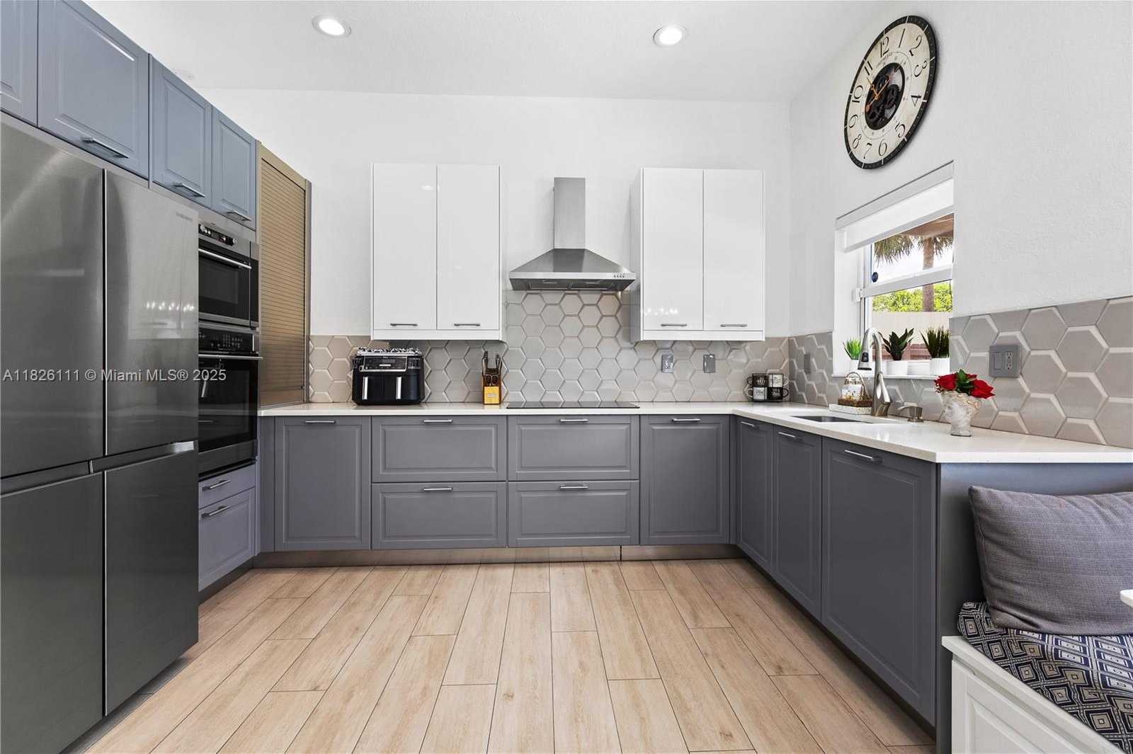 Small Image of 10989 NORTH WEST 73RD TER, Doral Number 19