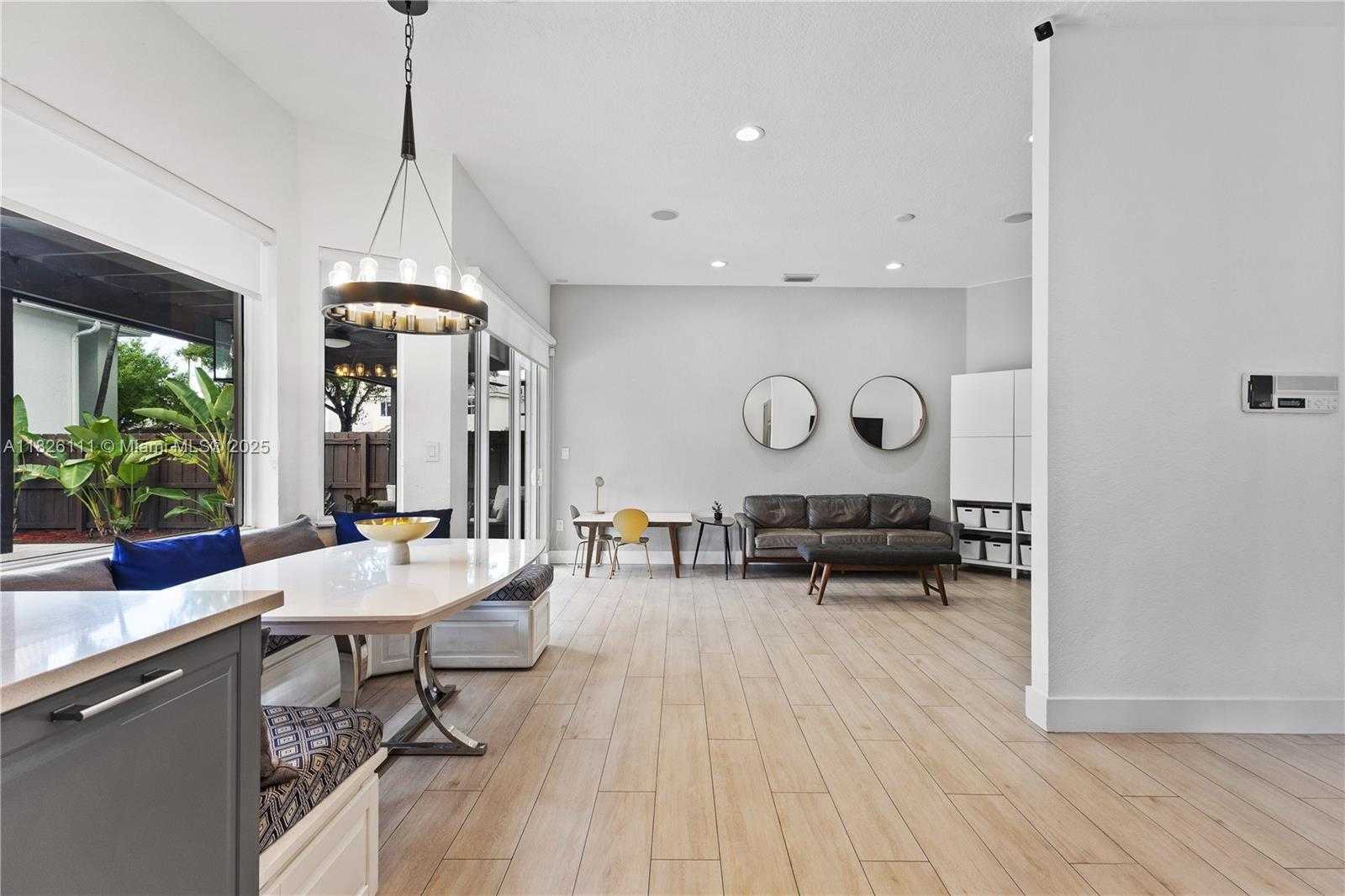 Small Image of 10989 NORTH WEST 73RD TER, Doral Number 22