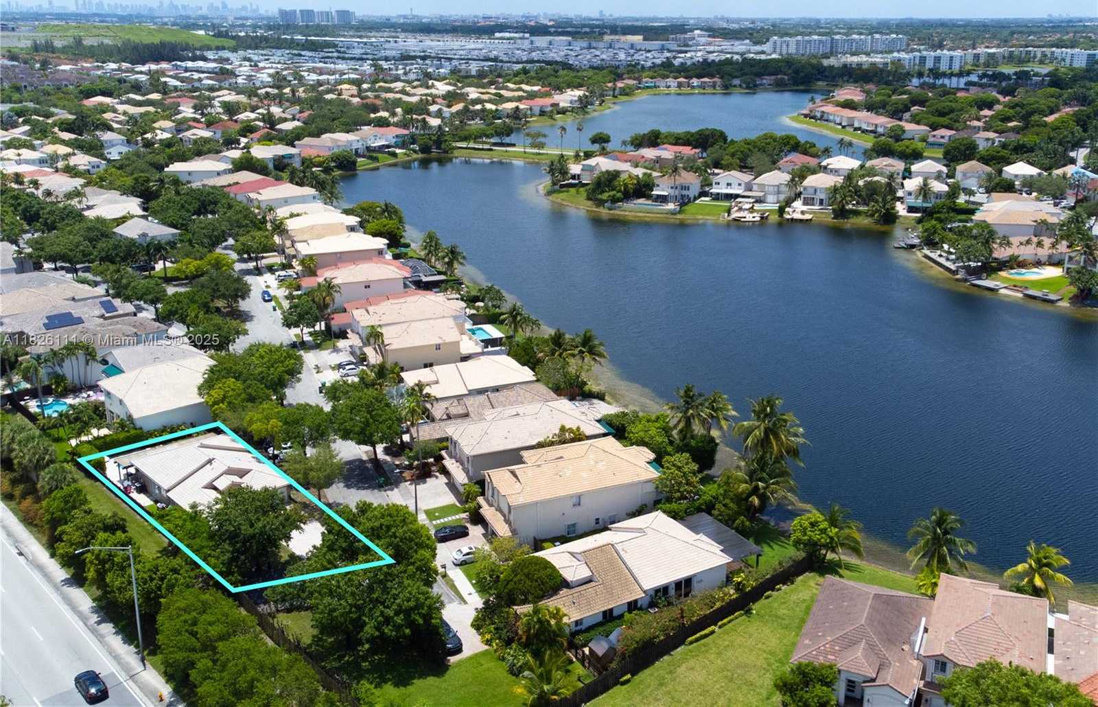 Small Image of 10989 NORTH WEST 73RD TER, Doral Number 24