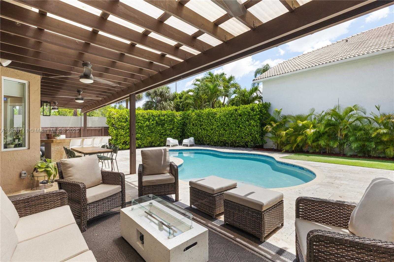 Small Image of 10989 NORTH WEST 73RD TER, Doral Number 33