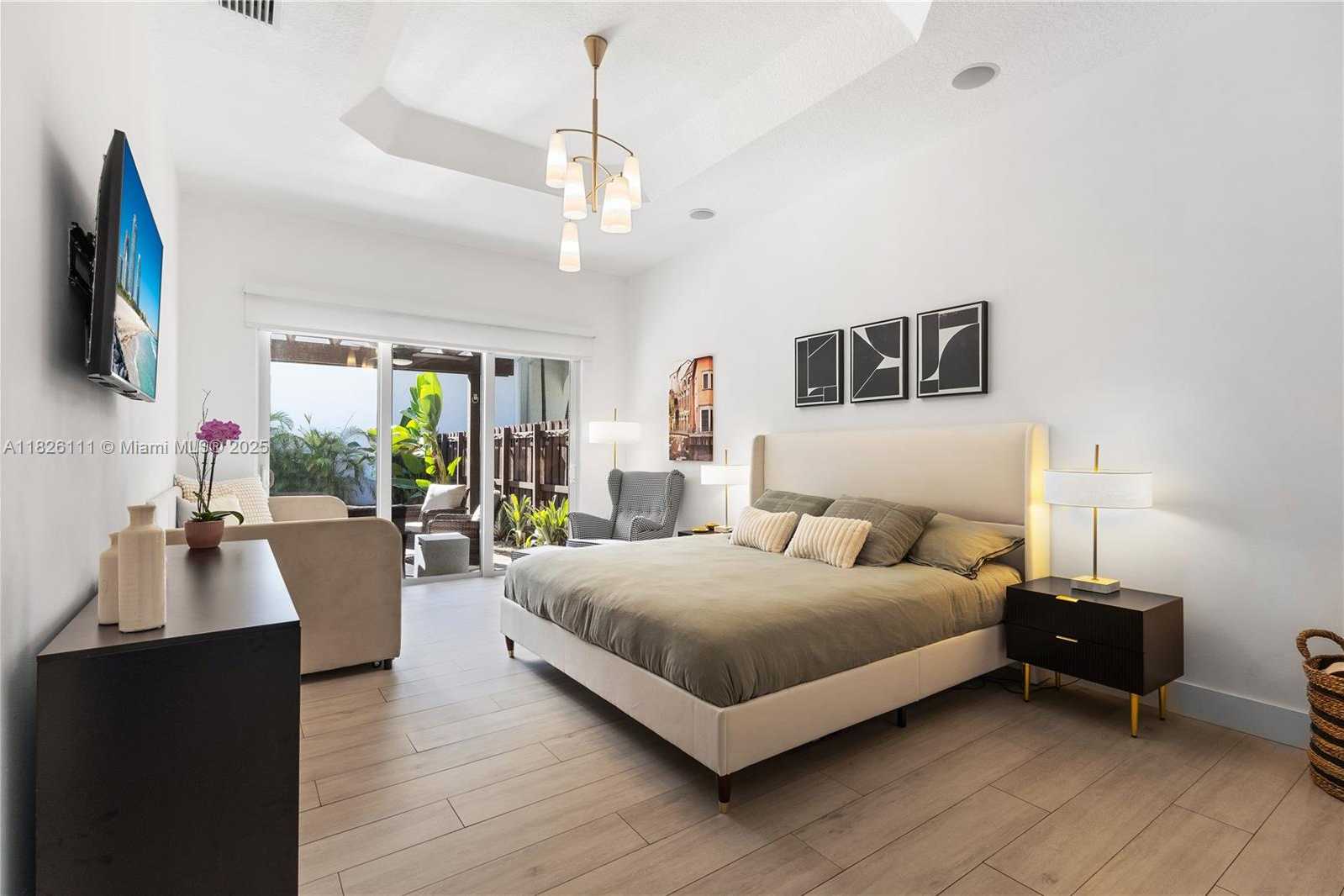 Small Image of 10989 NORTH WEST 73RD TER, Doral Number 36