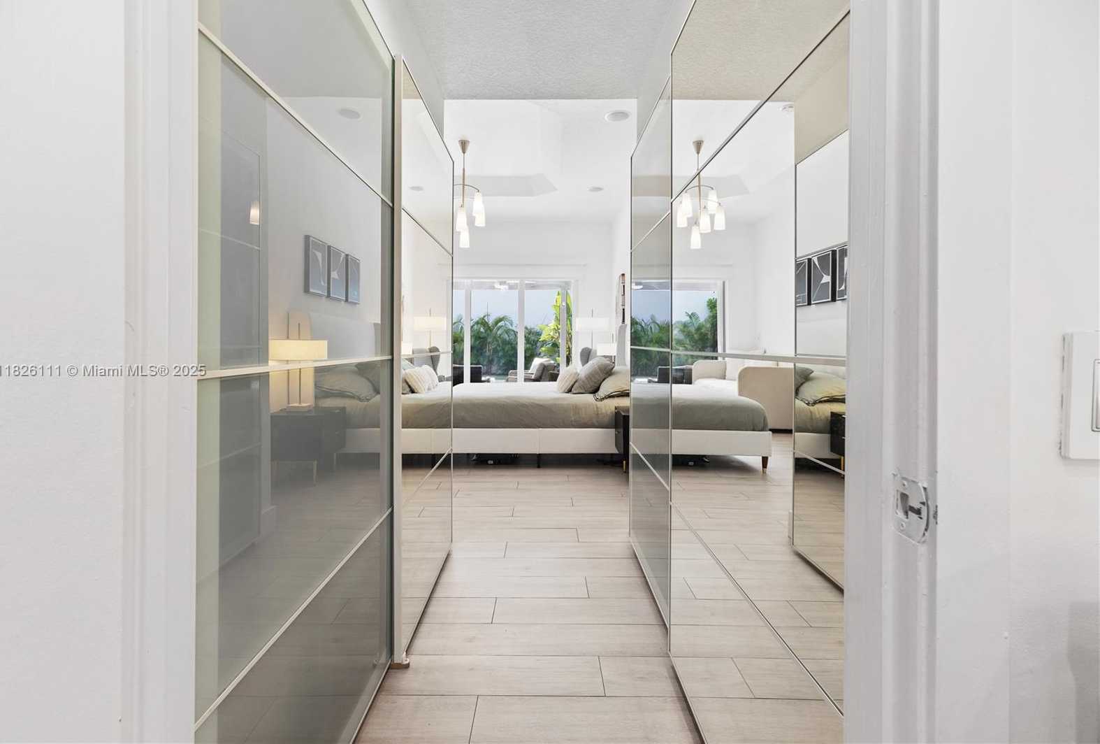 Small Image of 10989 NORTH WEST 73RD TER, Doral Number 39