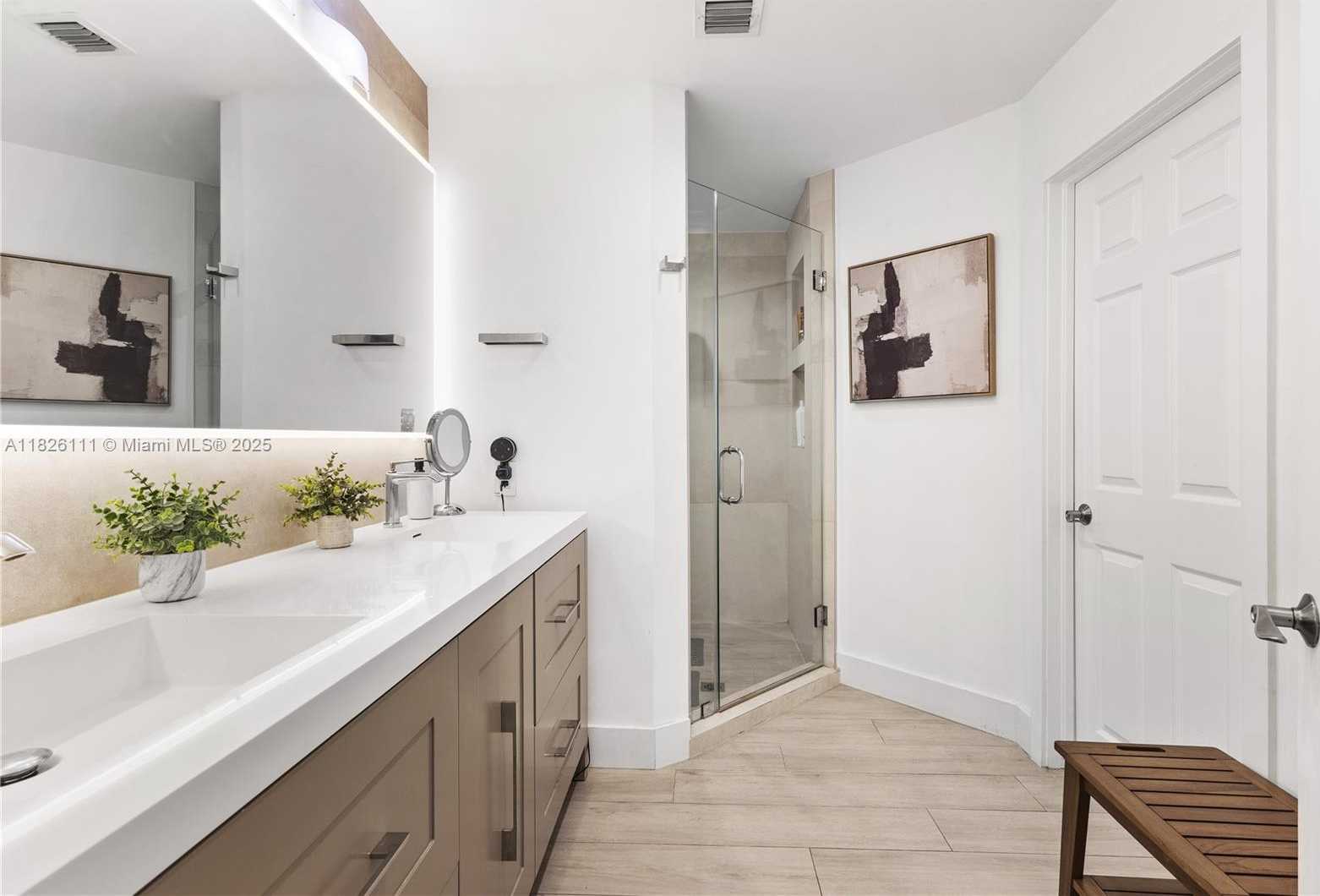 Small Image of 10989 NORTH WEST 73RD TER, Doral Number 42