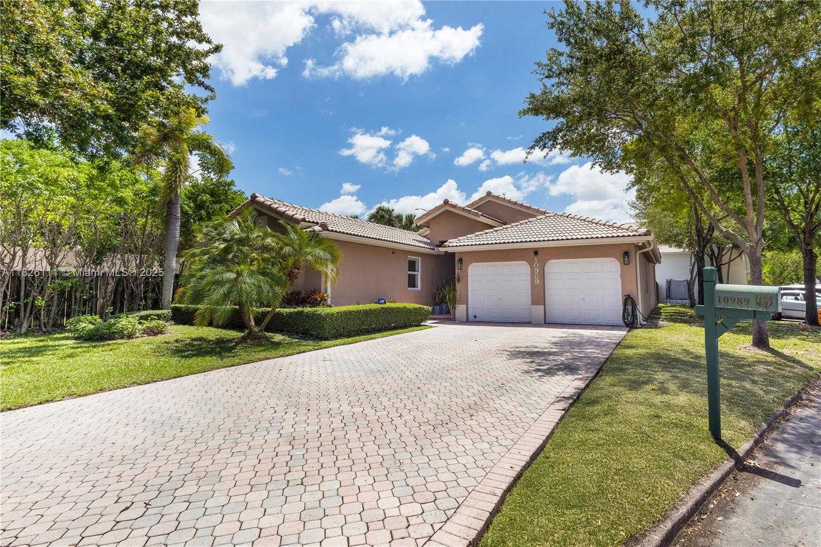 Small Image of 10989 NORTH WEST 73RD TER, Doral Number 5