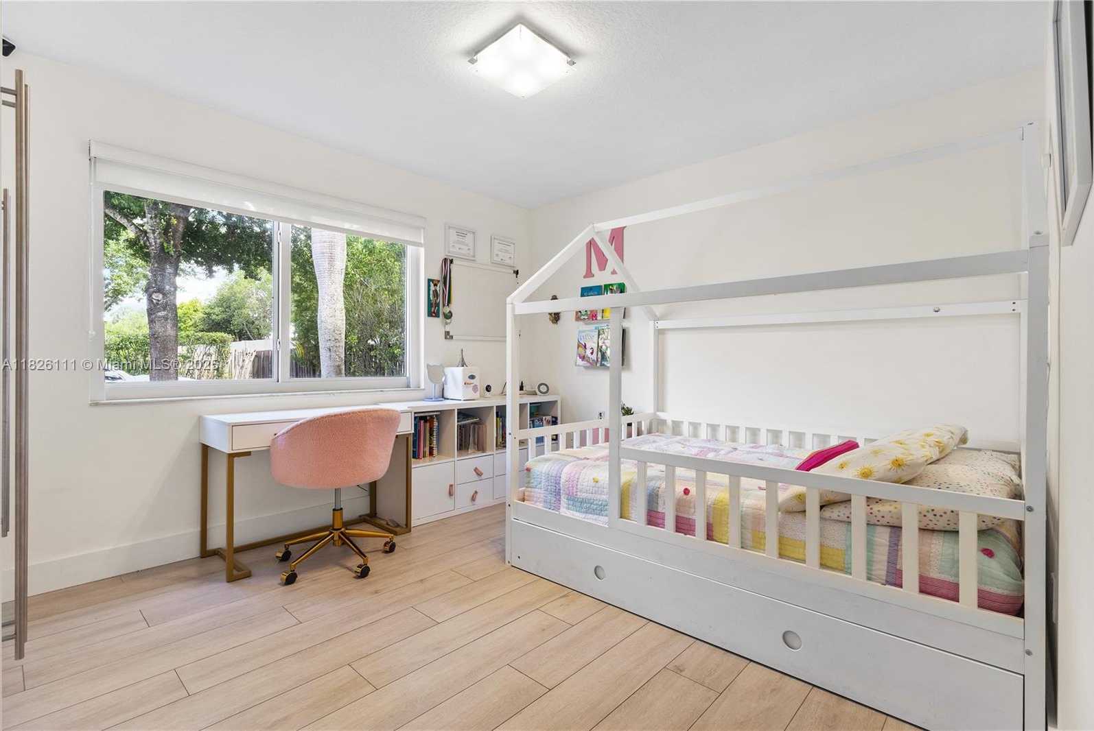 Small Image of 10989 NORTH WEST 73RD TER, Doral Number 51