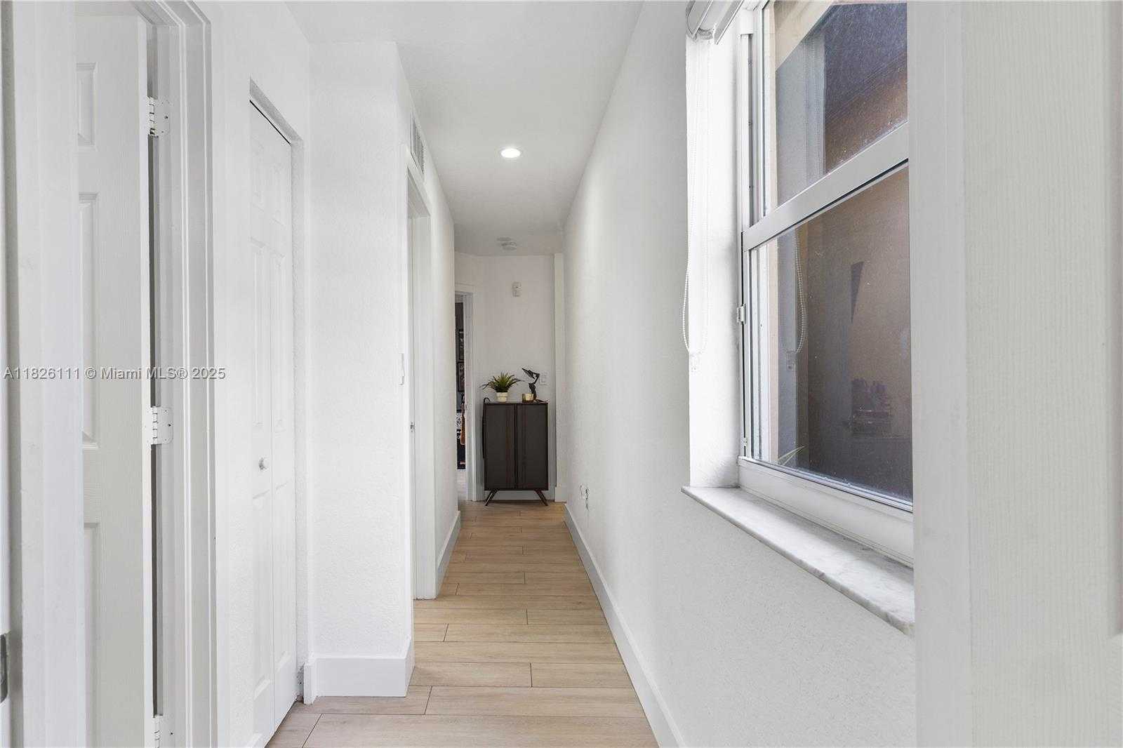 Small Image of 10989 NORTH WEST 73RD TER, Doral Number 54