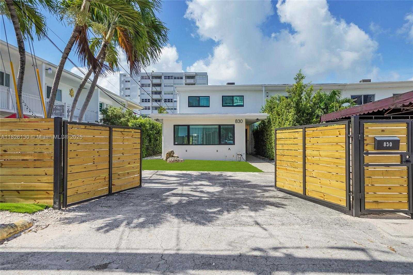 Small Image of 830 RAYMOND ST, Miami Beach Number 10