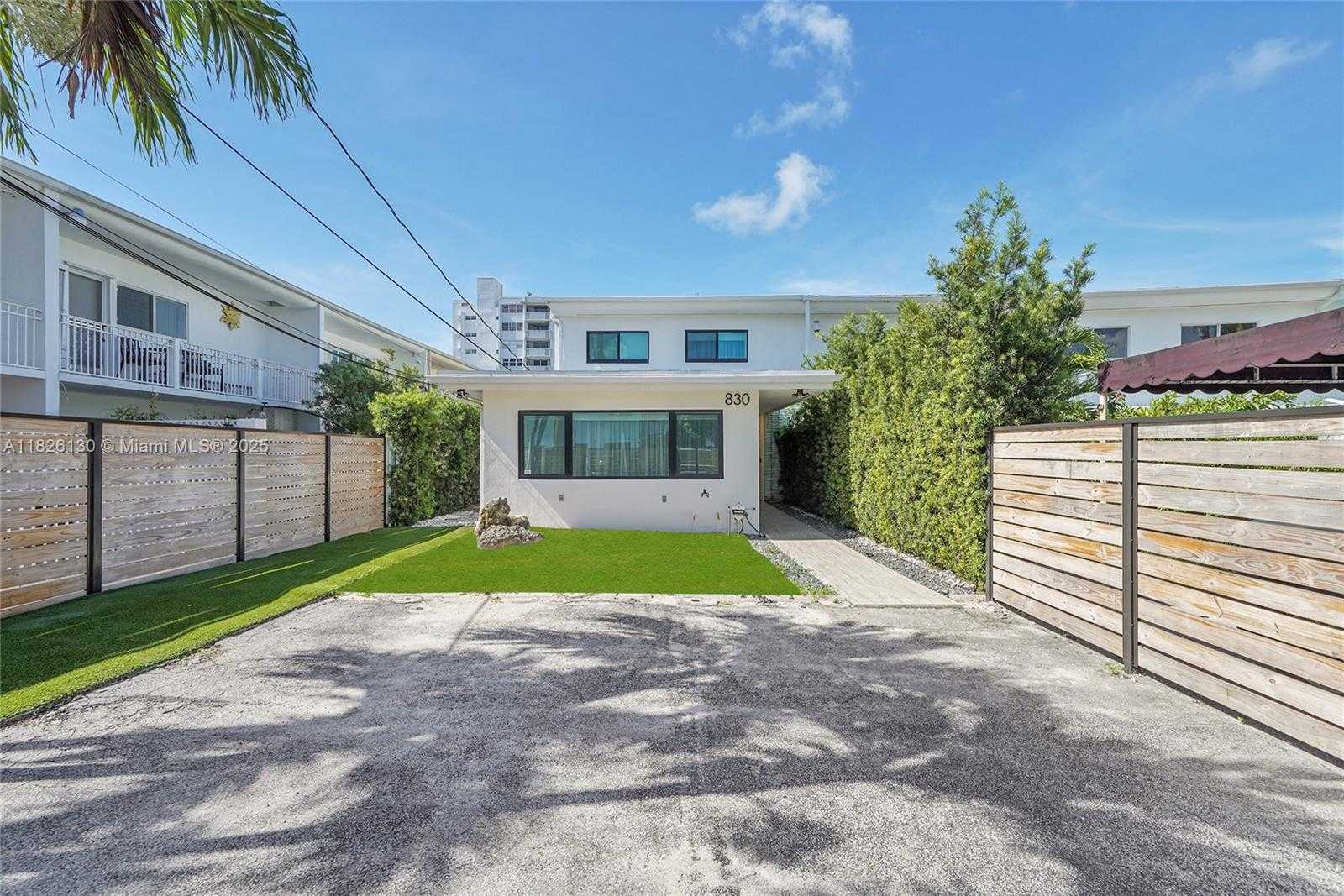 Small Image of 830 RAYMOND ST, Miami Beach Number 11