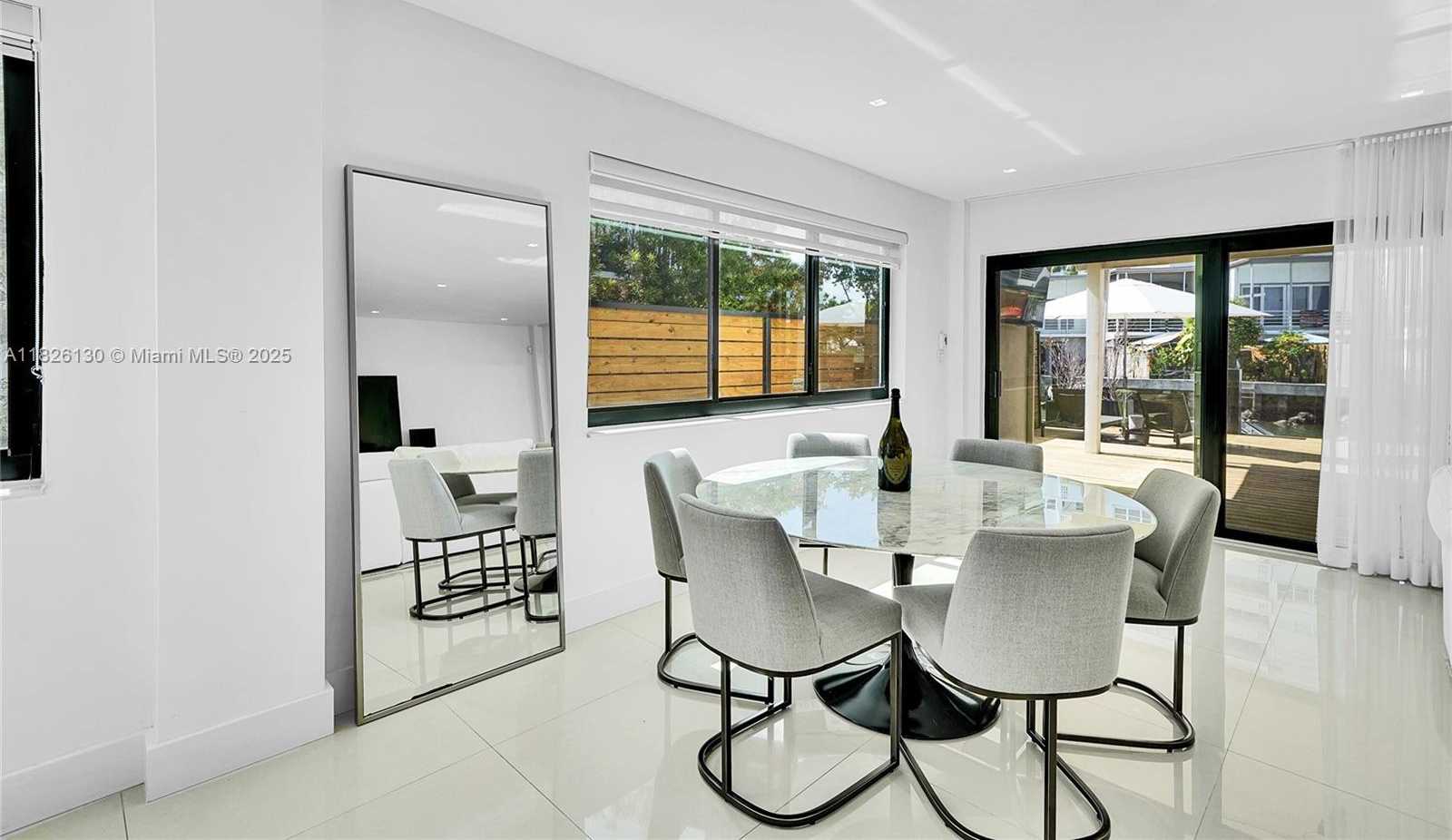Small Image of 830 RAYMOND ST, Miami Beach Number 20