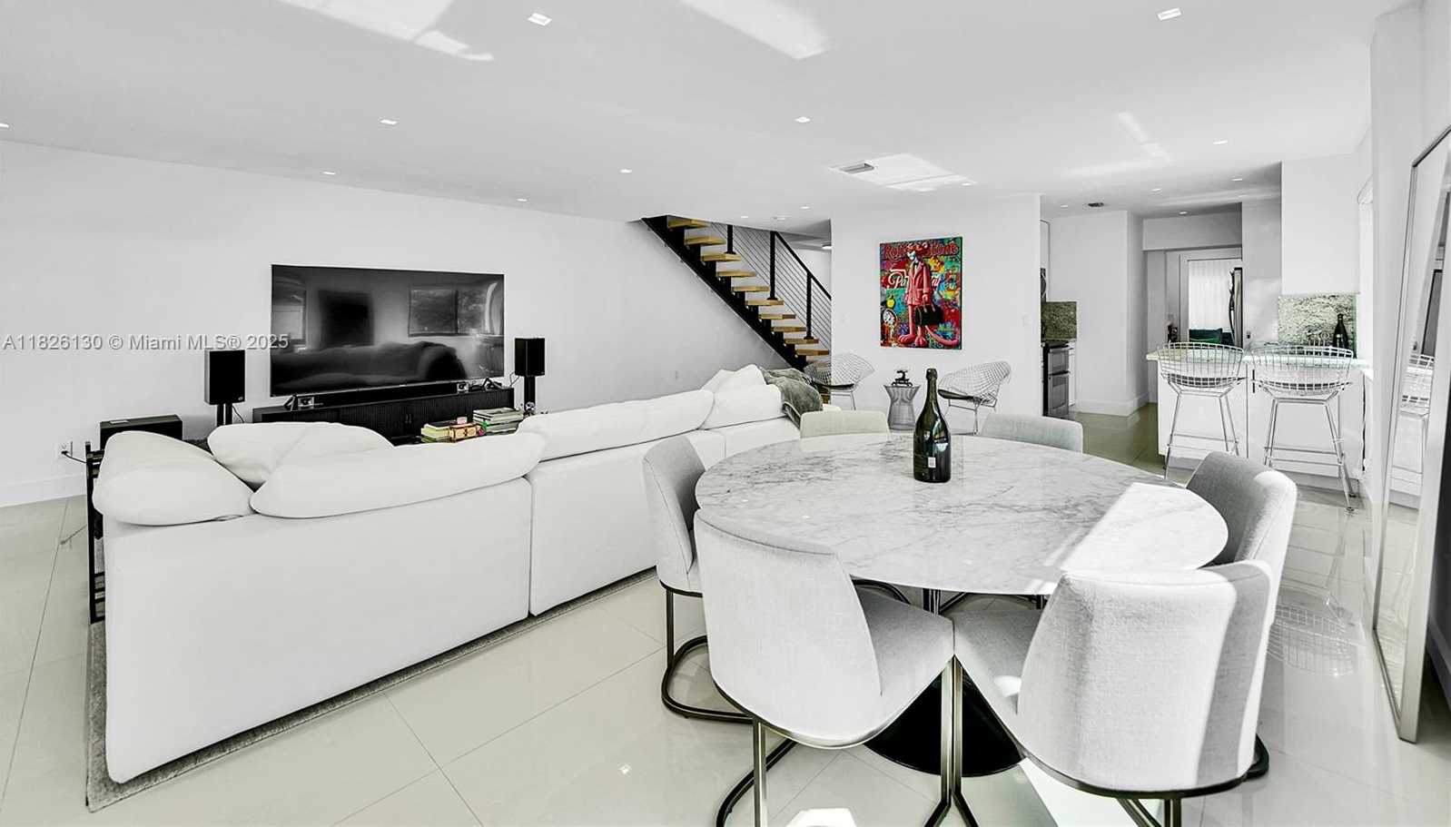 Small Image of 830 RAYMOND ST, Miami Beach Number 23