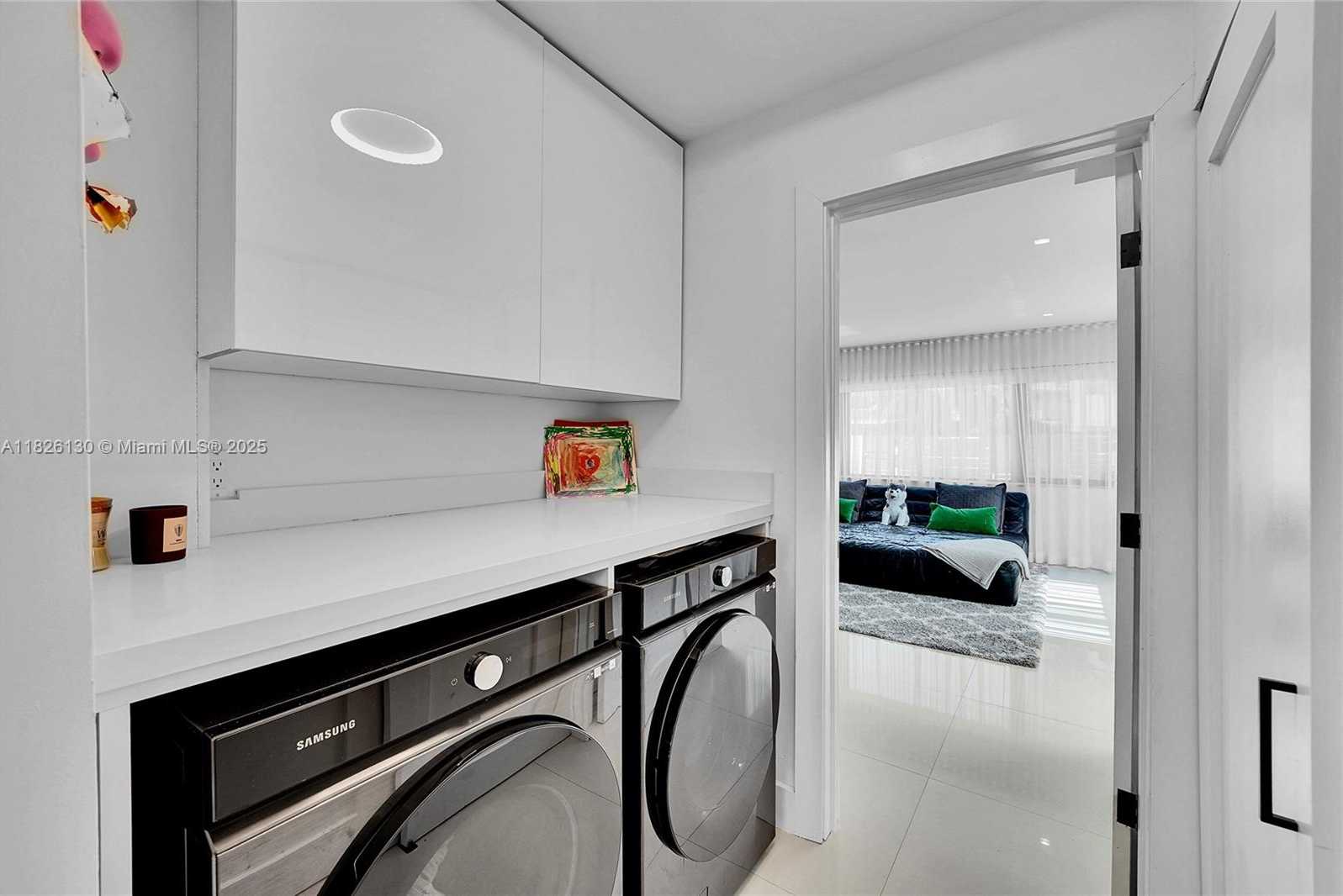 Small Image of 830 RAYMOND ST, Miami Beach Number 31