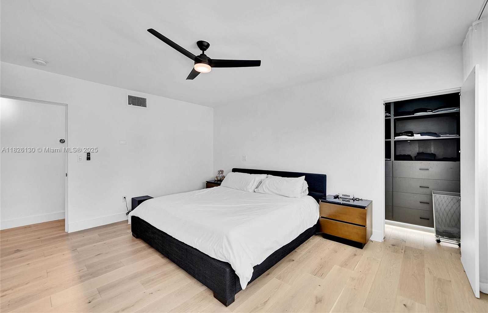 Small Image of 830 RAYMOND ST, Miami Beach Number 36