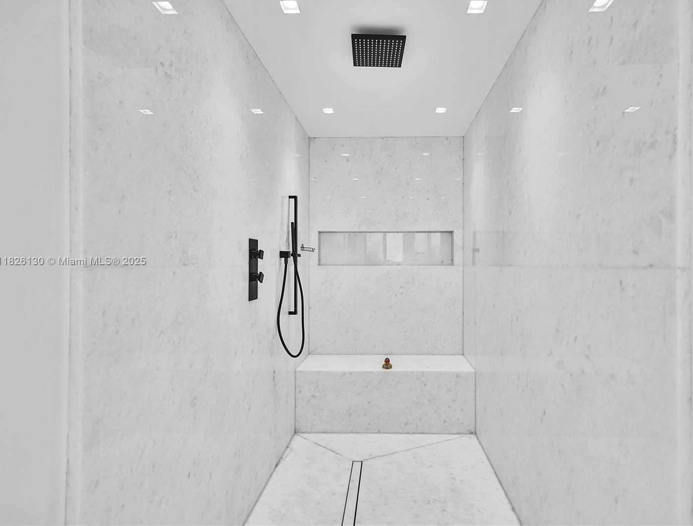 Small Image of 830 RAYMOND ST, Miami Beach Number 41