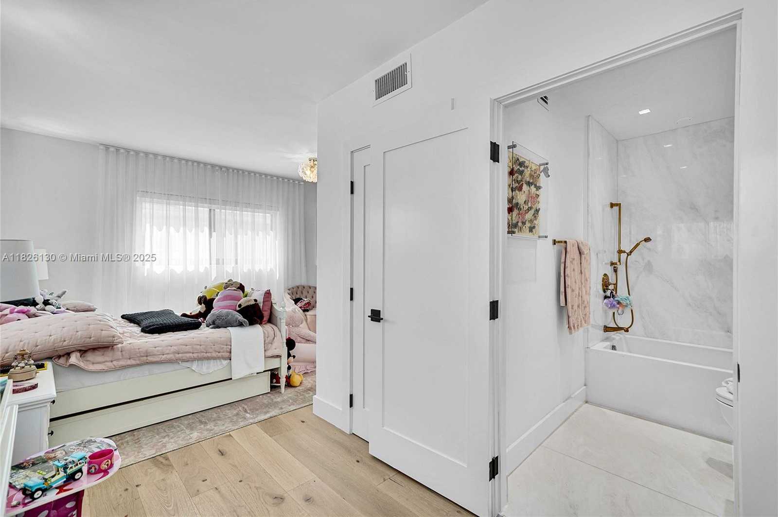 Small Image of 830 RAYMOND ST, Miami Beach Number 42