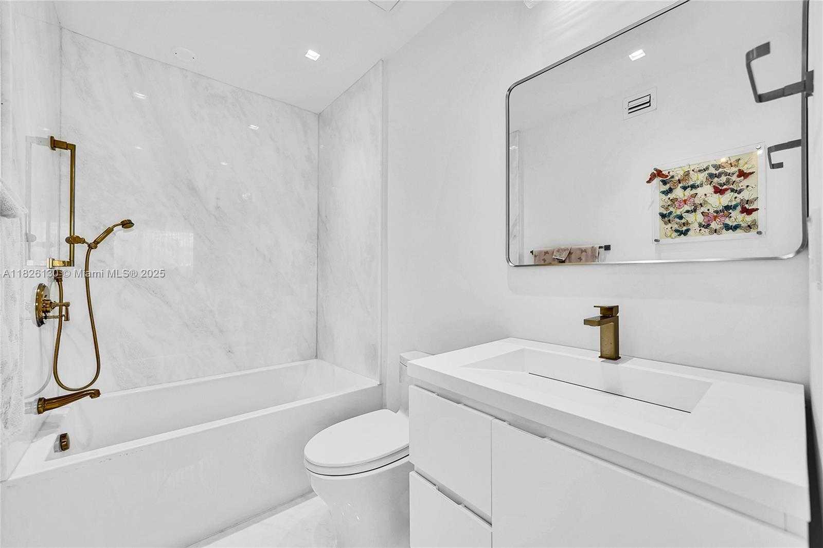 Small Image of 830 RAYMOND ST, Miami Beach Number 43