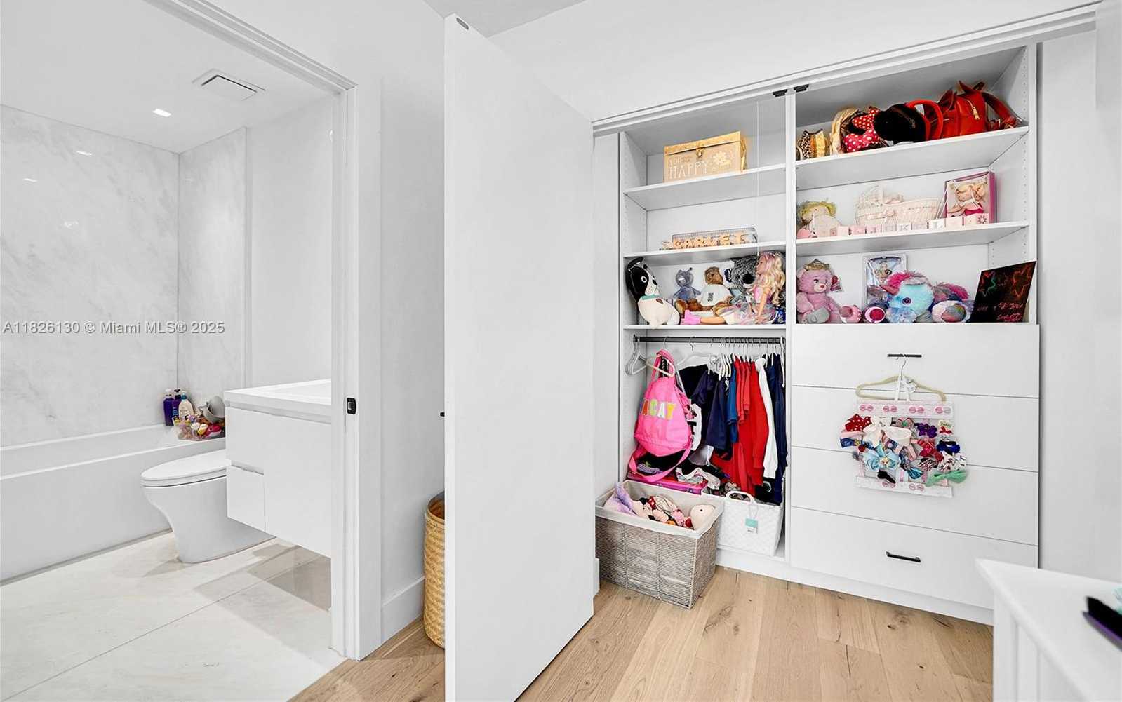 Small Image of 830 RAYMOND ST, Miami Beach Number 47