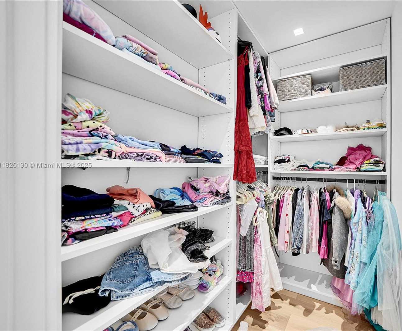 Small Image of 830 RAYMOND ST, Miami Beach Number 48