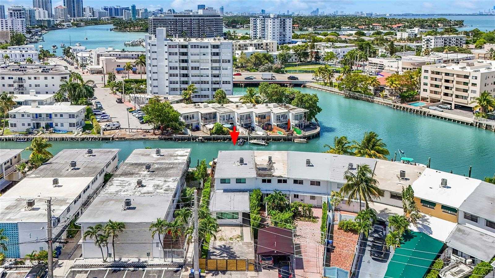 Small Image of 830 RAYMOND ST, Miami Beach Number 57