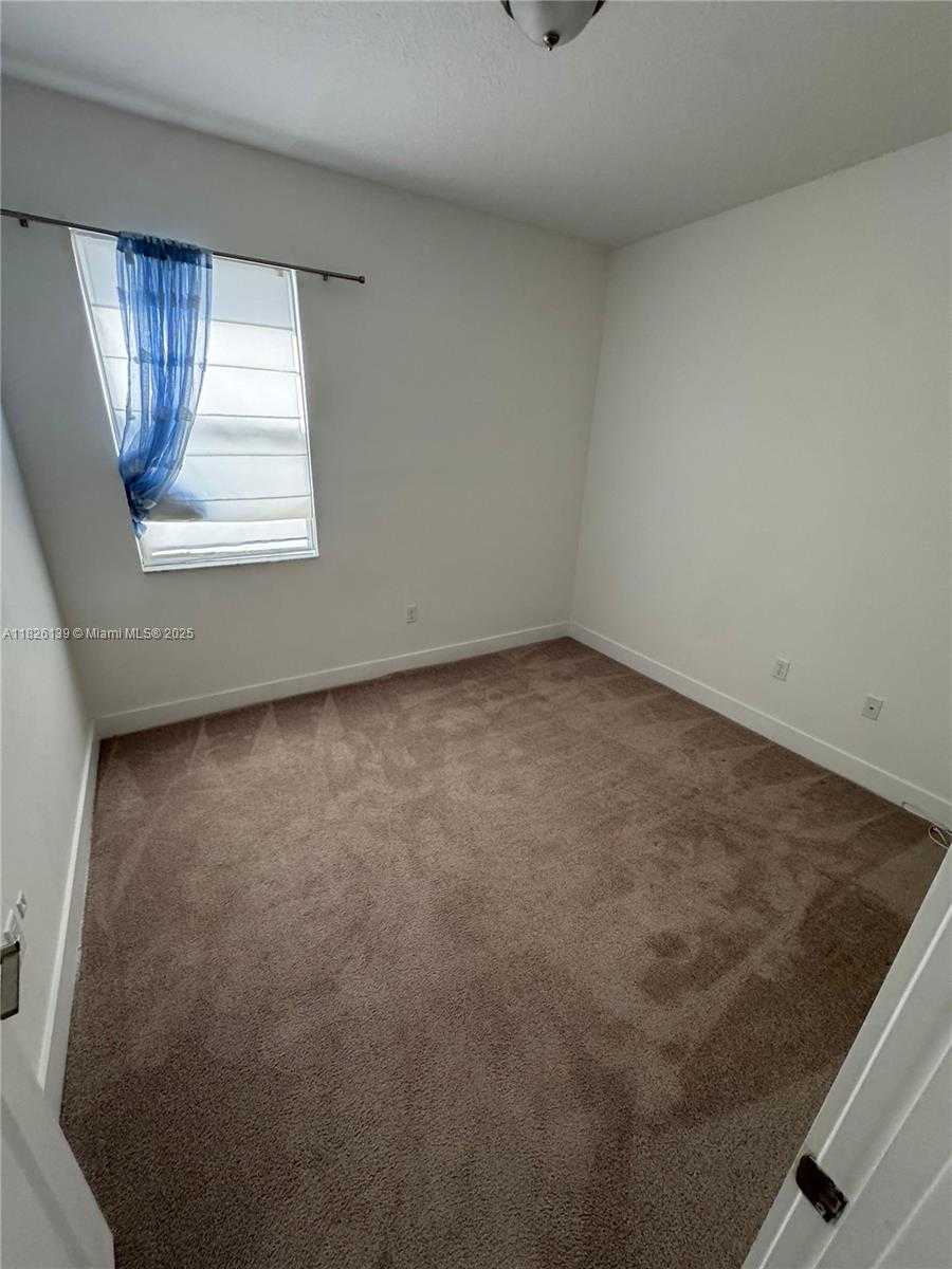 Small Image of Miramar Number 40