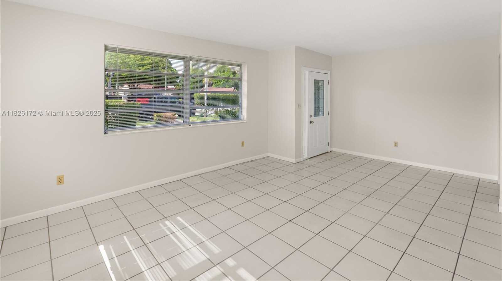 Small Image of 1242 SEVILLA AVE, Coral Gables Number 11