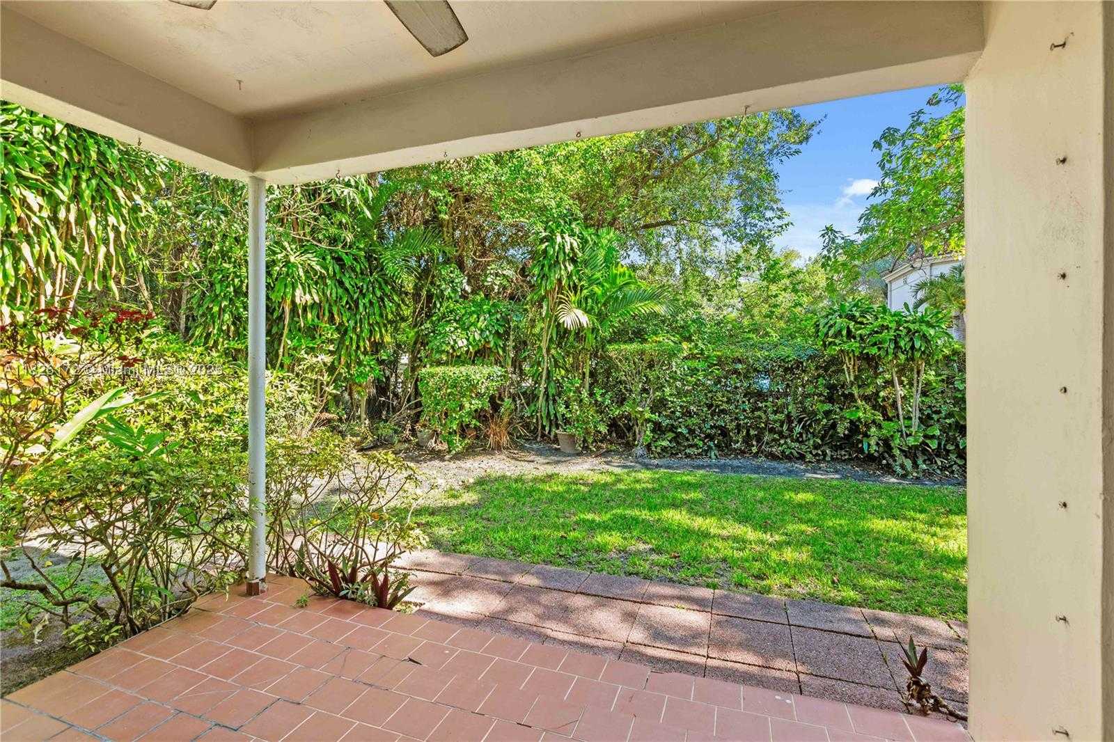Small Image of 1242 SEVILLA AVE, Coral Gables Number 5