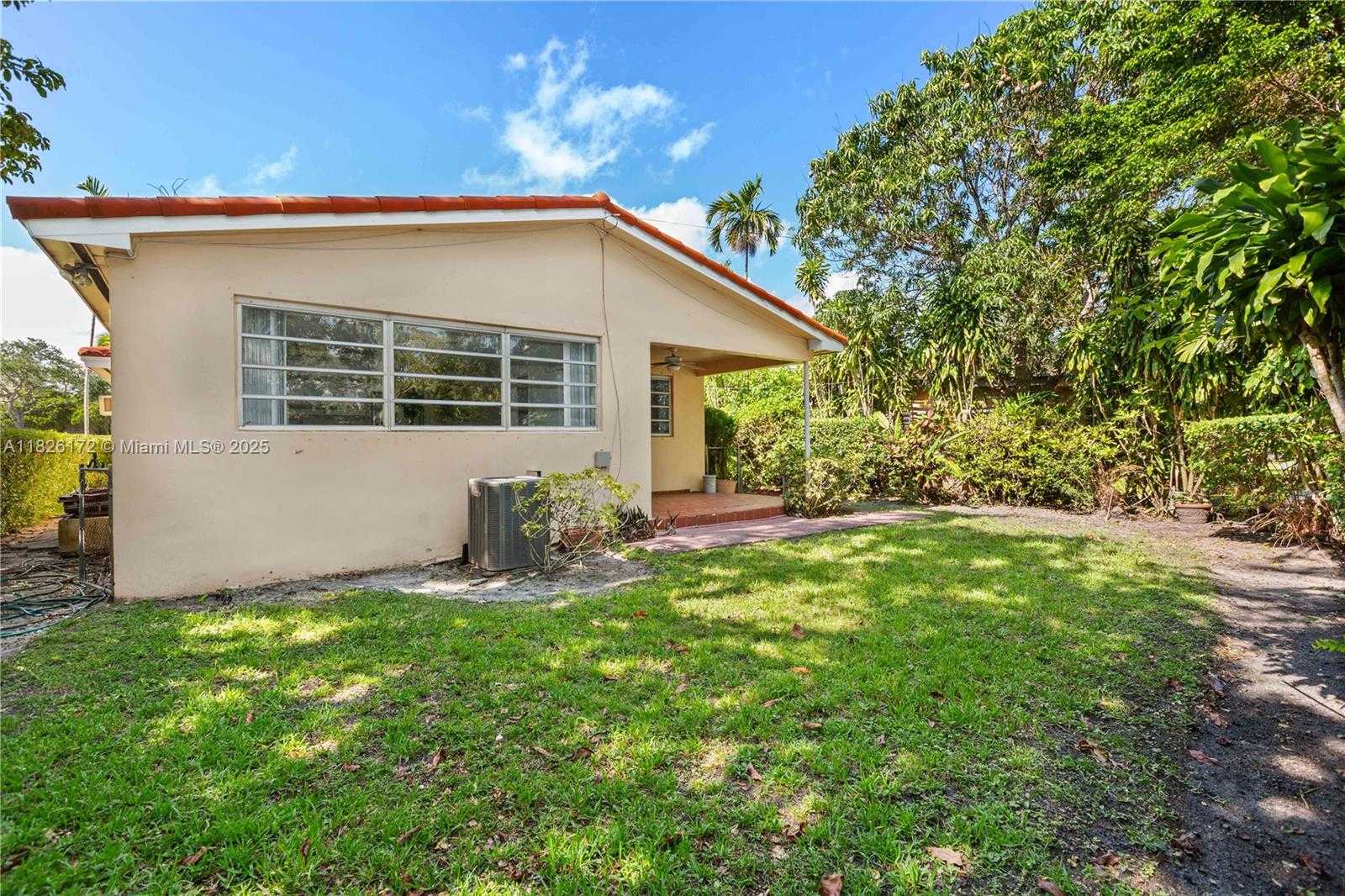 Small Image of 1242 SEVILLA AVE, Coral Gables Number 7