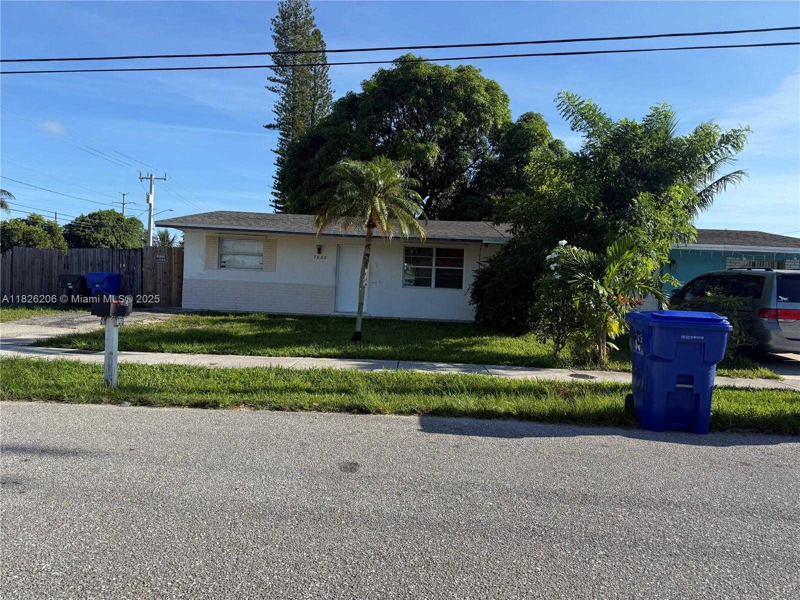Small Image of 7023 SOUTH WEST 19TH ST, North Lauderdale Number 16